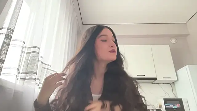 LisetteParajon online show from 07/03/26, 05:03