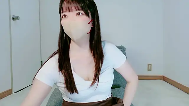 Hikari  o00 online show from 06/06/26, 01:54