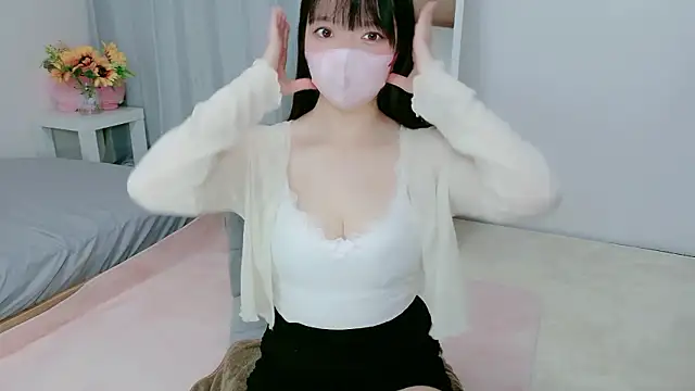 Hikari  o00 online show from 06/22/26, 11:13