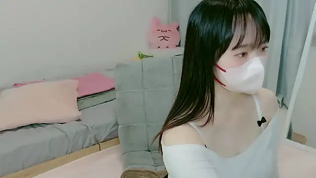 Hikari  o00 online show from 06/30/26, 11:06
