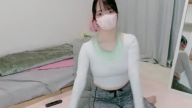 Hikari  o00 online show from 07/01/26, 11:04