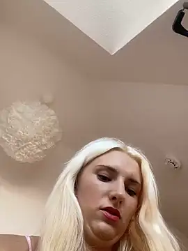 MimiLliiyy online show from 07/01/26, 06:07