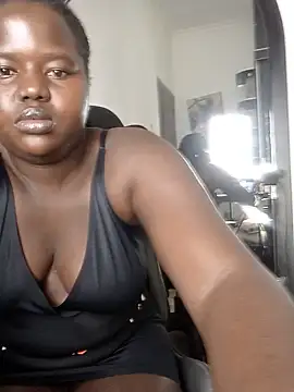Snapshot of melaninglasskin chatting on 06/29/26, 12:05 melaninglasskin online show from 06/29/26, 12:05