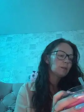 Luna-Vale online show from 05/27/26, 10:29