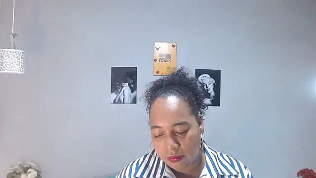 amaranthajhones 42 online show from 05/29/26, 12:03