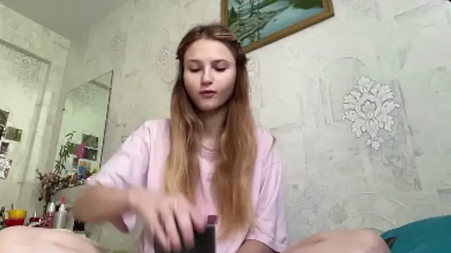 HeIen cute online show from 07/15/26, 07:46