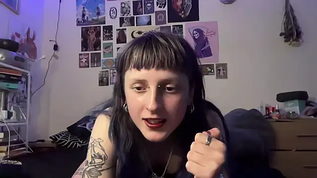 batzy666 online show from 06/05/26, 11:27