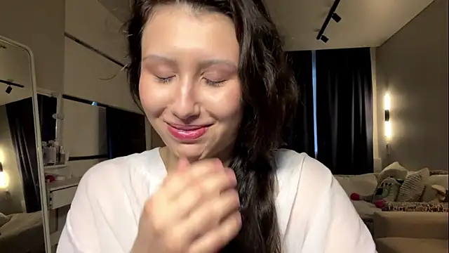 Alicekitty67 online show from 06/11/26, 03:10