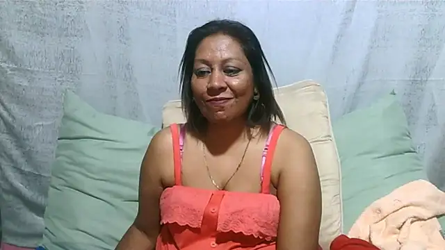 Snapshot of IndianSexyMilf69 chatting on 07/07/26, 06:47 IndianSexyMilf69 online show from 07/07/26, 06:47