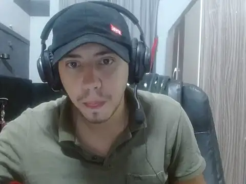 Snapshot of Fer_Ti chatting on 06/25/26, 10:53 Fer Ti online show from 06/25/26, 10:53