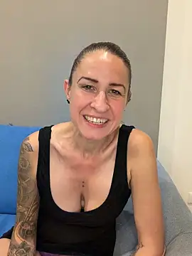 Snapshot of GermanMilfJasmin chatting on 06/13/26, 08:29 GermanMilfJasmin online show from 06/13/26, 08:29