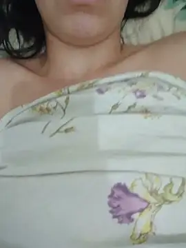 Snapshot of Analuzz chatting on 07/11/26, 03:59 Analuzz online show from 07/11/26, 03:59