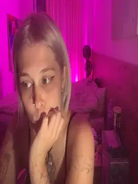 Ella Bloom online show from 05/28/26, 07:33
