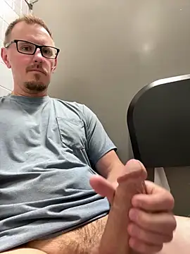 Hardpaul85 online show from 06/12/26, 06:07