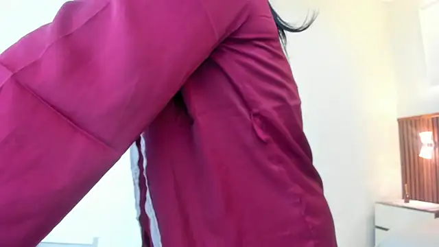 BIANCA MORETTI1 online show from 06/09/26, 07:25