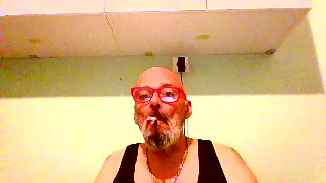 Snapshot of efthimis11 chatting on 05/30/26, 03:14 efthimis11 online show from 05/30/26, 03:14
