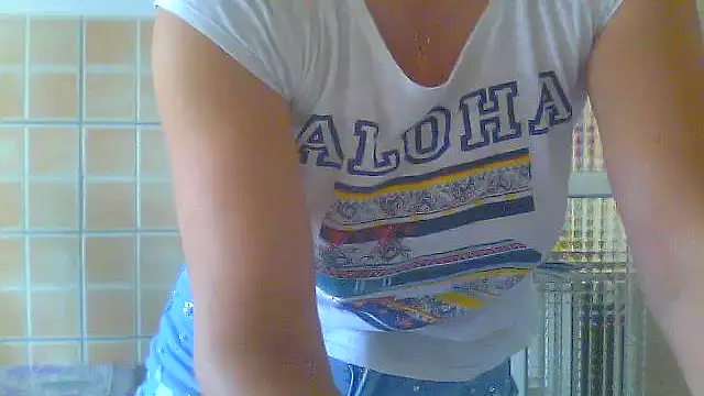 Snapshot of Alaska-perla chatting on 06/04/26, 05:19 Alaska-perla online show from 06/04/26, 05:19