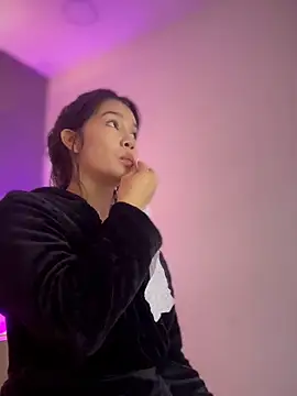Snapshot of ambar_midnigth chatting on 06/19/26, 02:27 ambar midnigth online show from 06/19/26, 02:27