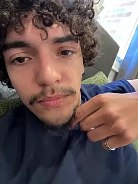 Uhhyuhhhhh online show from 06/08/26, 04:40