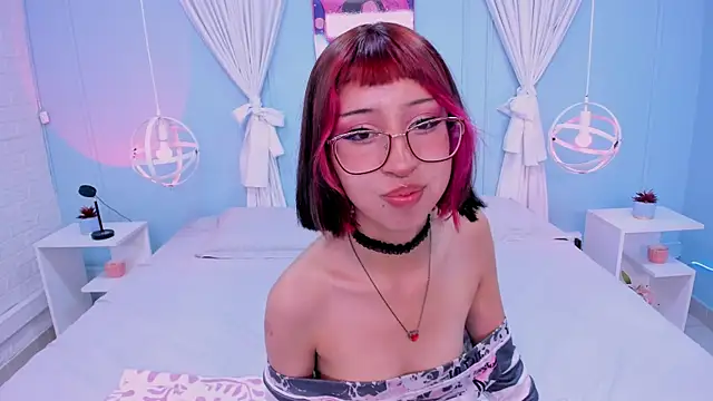 Snapshot of Venus_Rouge chatting on 07/15/26, 03:34 Venus Rouge online show from 07/15/26, 03:34