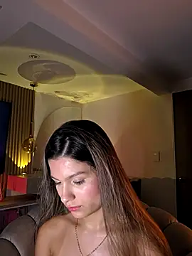 Snapshot of emilyvex chatting on 07/07/26, 06:47 emilyvex online show from 07/07/26, 06:47