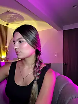 Snapshot of emilyvex chatting on 07/15/26, 03:01 emilyvex online show from 07/15/26, 03:01