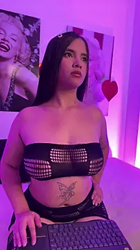 Lara petit online show from 06/14/26, 06:21