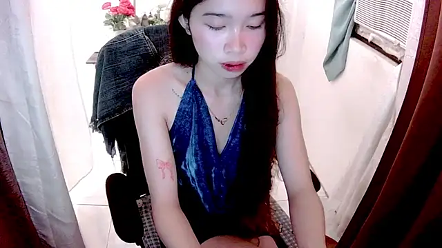 Snapshot of heartx_ chatting on 06/23/26, 12:14 heartx online show from 06/23/26, 12:14
