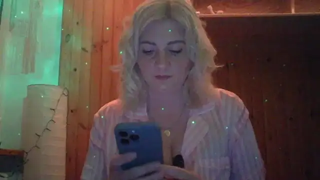 LunaaKiss online show from 06/03/26, 10:15