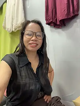 Snapshot of honghong_mother chatting on 06/15/26, 03:09 honghong mother online show from 06/15/26, 03:09