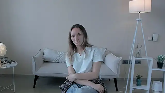 JenevaLitalien online show from 05/30/26, 10:23