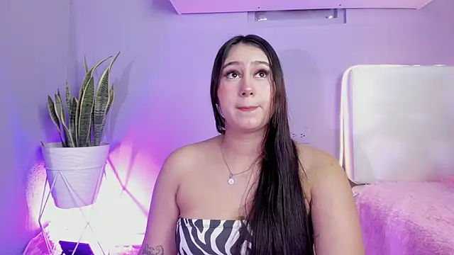 Snapshot of Allison_Peach chatting on 06/19/26, 08:23 Allison Peach online show from 06/19/26, 08:23