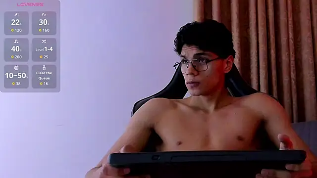 Ithan Hott online show from 06/21/26, 04:15