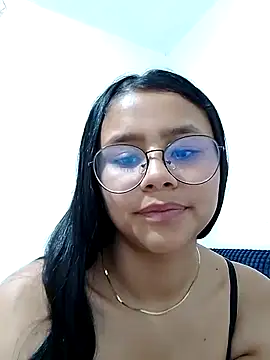 Snapshot of Sofielovee-01 chatting on 07/12/26, 01:13 Sofielovee-01 online show from 07/12/26, 01:13
