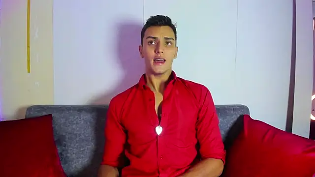 Snapshot of andrewevans46 chatting on 06/10/26, 01:43 andrewevans46 online show from 06/10/26, 01:43