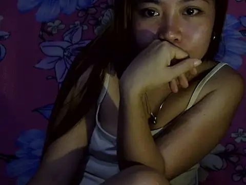 Snapshot of Sherry_Rose chatting on 08/03/26, 03:27 Sherry Rose online show from 08/03/26, 03:27