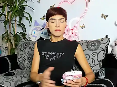 Snapshot of Playboy_andeer chatting on 07/17/26, 07:19 Playboy andeer online show from 07/17/26, 07:19