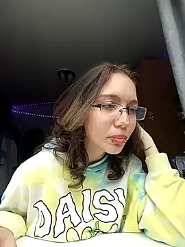 Snapshot of AliceCutness chatting on 06/11/26, 02:53 AliceCutness online show from 06/11/26, 02:53