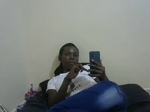 Snapshot of cute_avy0 chatting on 07/01/26, 09:44 cute avy0 online show from 07/01/26, 09:44