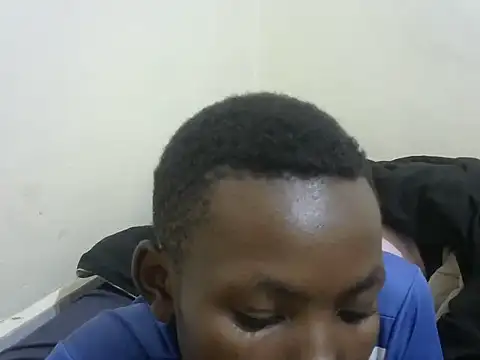 Snapshot of cute_avy0 chatting on 07/16/26, 03:23 cute avy0 online show from 07/16/26, 03:23