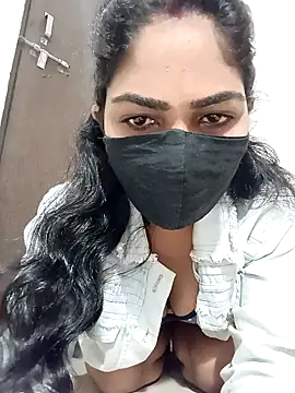 savita97567 online show from 06/11/26, 12:32