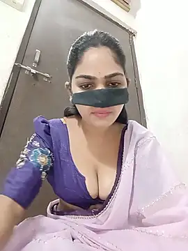 savita97567 online show from 06/18/26, 04:11