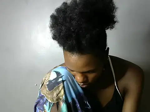 Snapshot of Blessings_lumi chatting on 06/15/26, 02:36 Blessings lumi online show from 06/15/26, 02:36