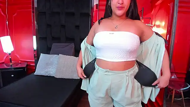 amberhanks online show from 07/07/26, 12:09