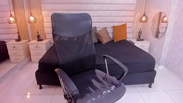 Cloe Monroee  online show from 06/10/26, 07:35