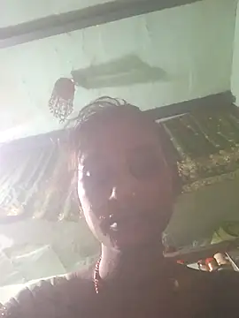 Snapshot of desiwife123coupl chatting on 07/21/26, 12:24 desiwife123coupl online show from 07/21/26, 12:24