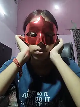 Snapshot of SoniRaj- chatting on 06/12/26, 05:01 SoniRaj- online show from 06/12/26, 05:01