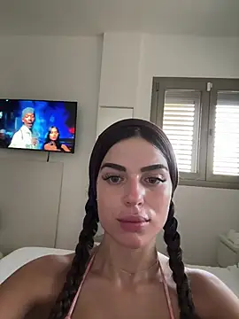 miaabelluccii online show from 07/18/26, 04:33