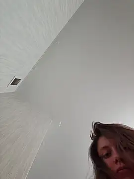 Snapshot of Eileenmurrr chatting on 06/17/26, 04:26 Eileenmurrr online show from 06/17/26, 04:26