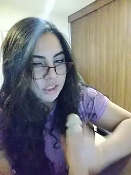 Snapshot of Roxxy_Sade chatting on 07/01/26, 12:34 Roxxy Sade online show from 07/01/26, 12:34
